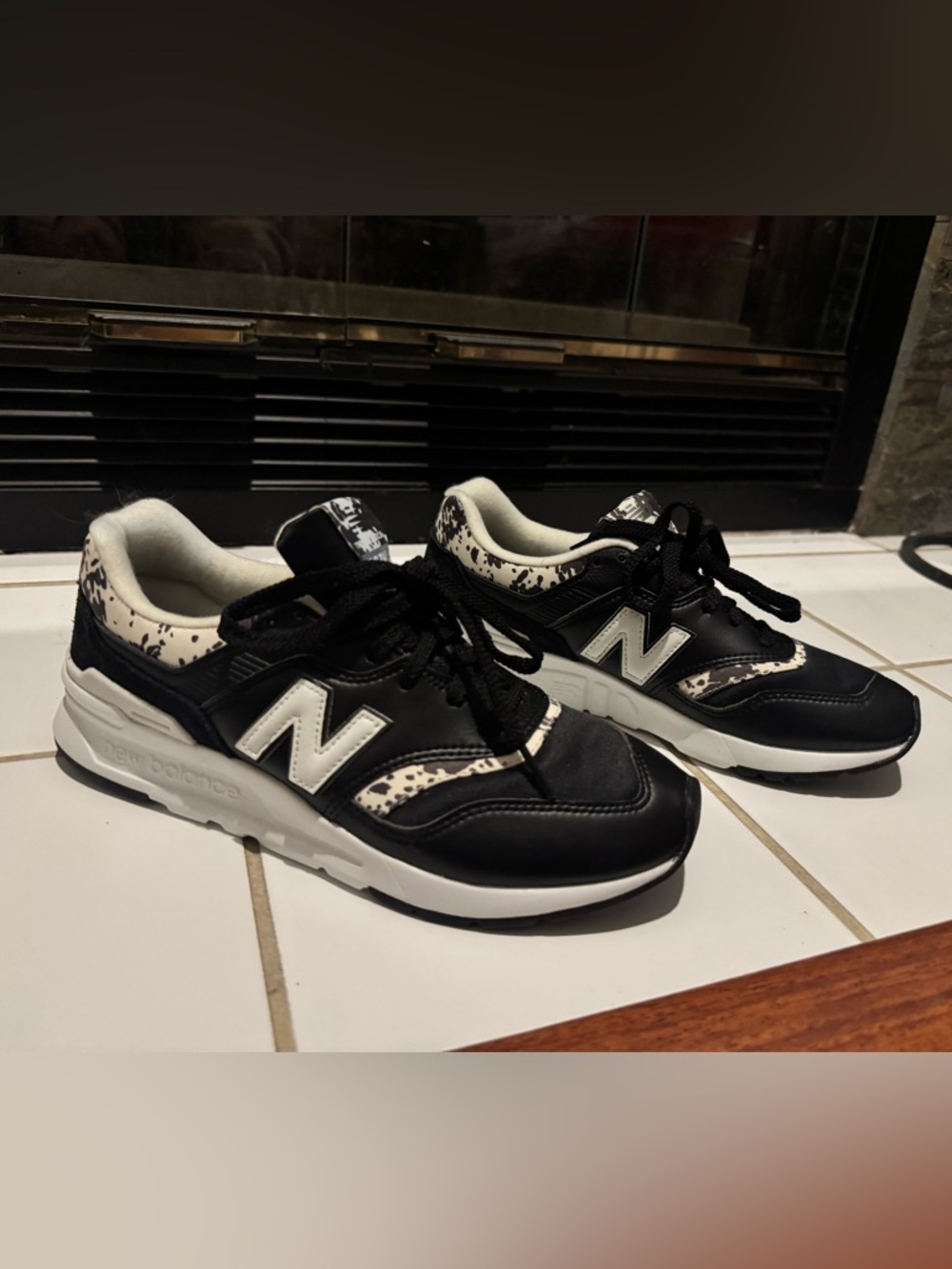 New Balance 997H Women’s Sneakers with Cow Print Black/White Trim size 7.5 - Picture 7 of 7